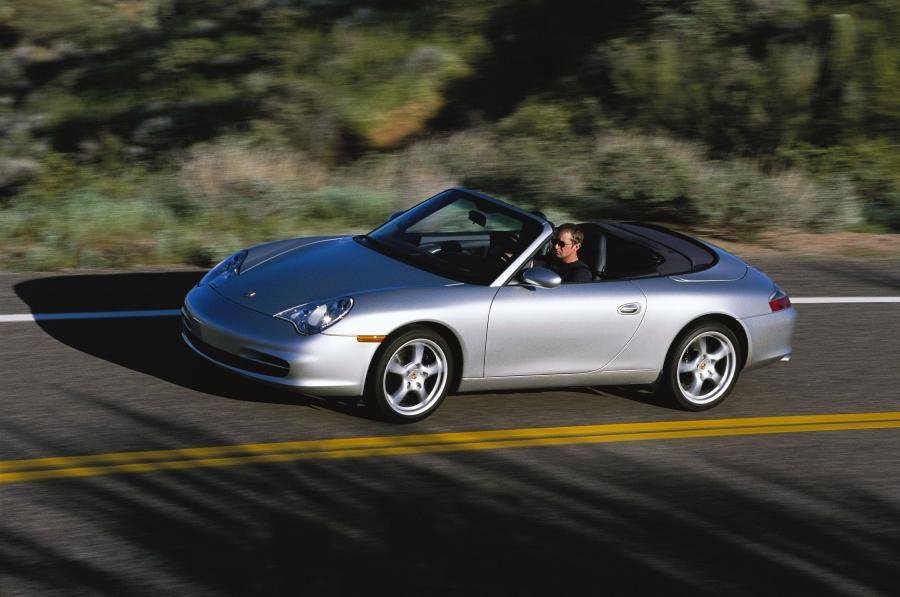  Porsche 911 Carrera Cabriolet 2004 года  (фото 10 из 10)